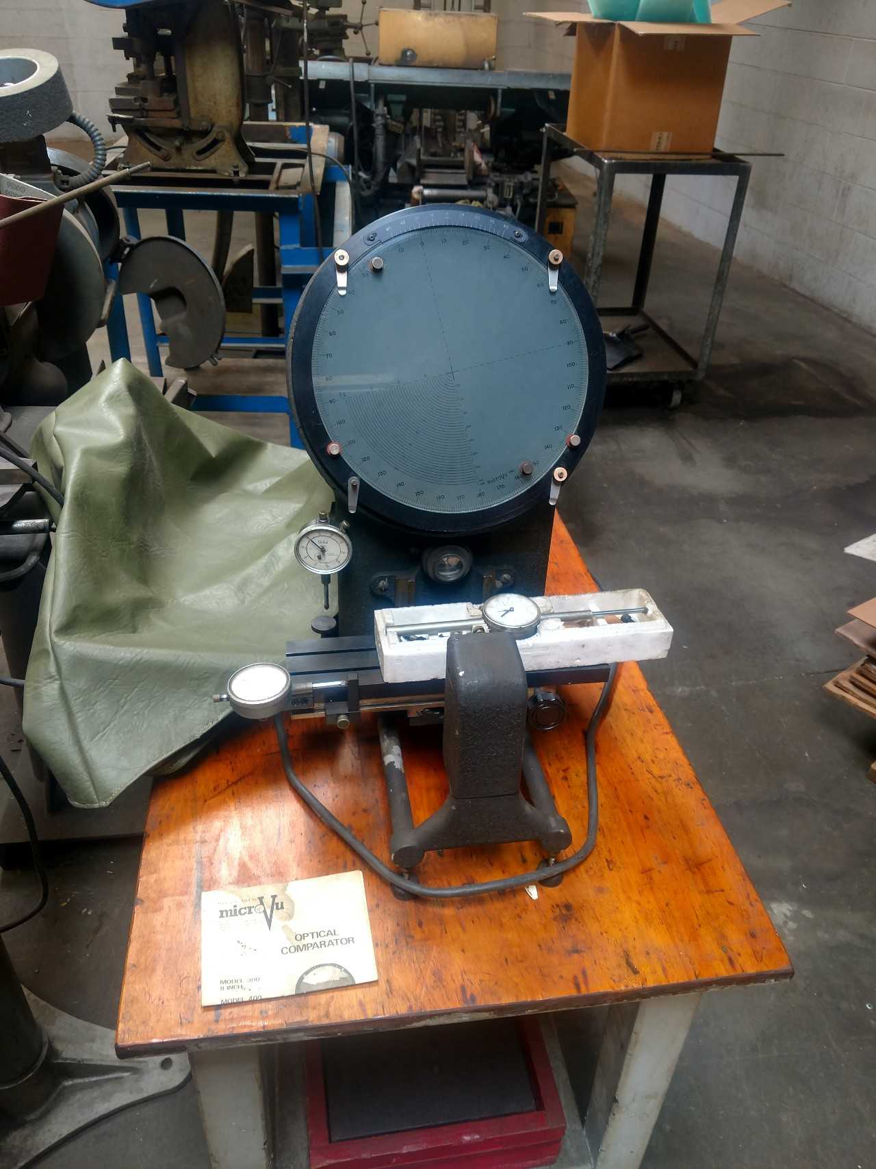 Model 300 8" Microview Comparator - MACHINING EQUIPMENT