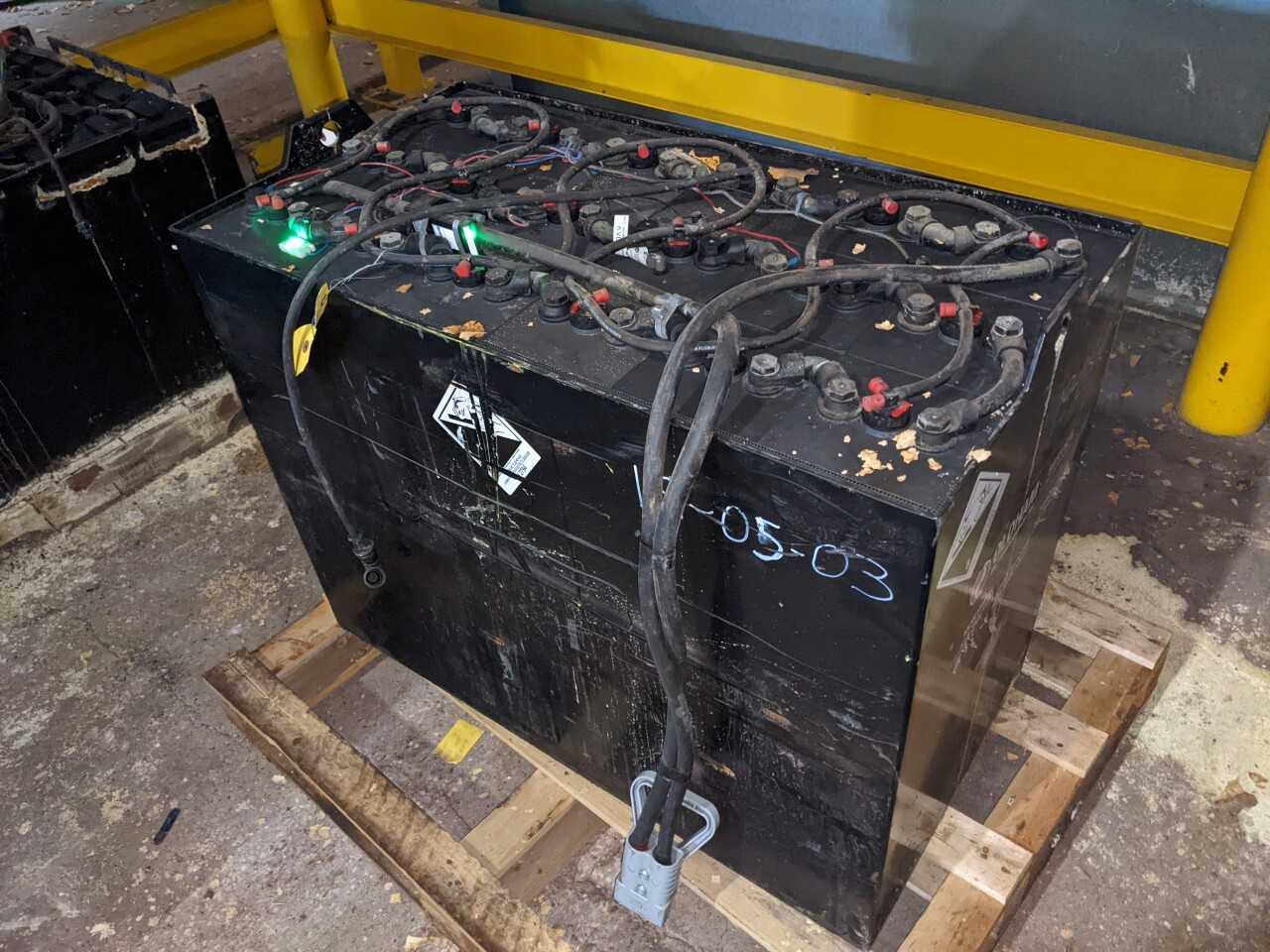 OLDHAM 18-FAT19-017 36V FORKLIFT BATTERY - FORKLIFTS