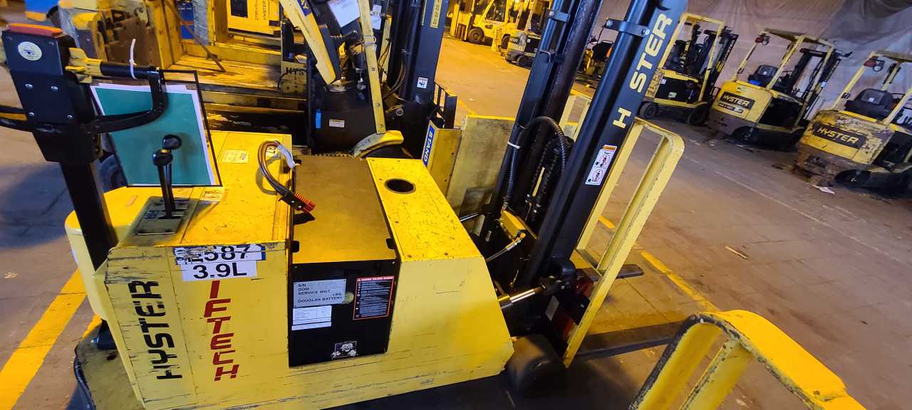 Hyster W40XTC Walkie Stacker - FORKLIFTS
