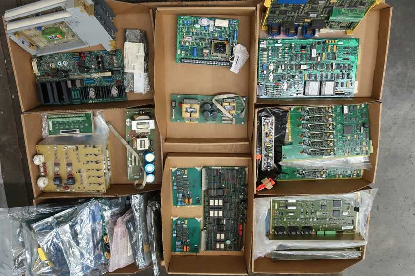 2 PALLETS OF ASSORTED PCB CIRCUIT BOARDS - AUTOMATION & CONTROLS
