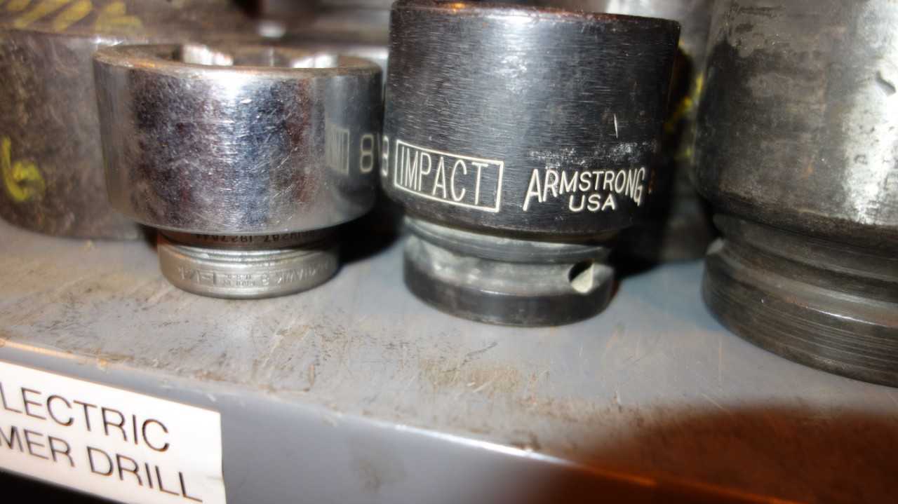 CONTENTS OF SHELF SECTION - MACHINING ACCESSORIES & TOOLING