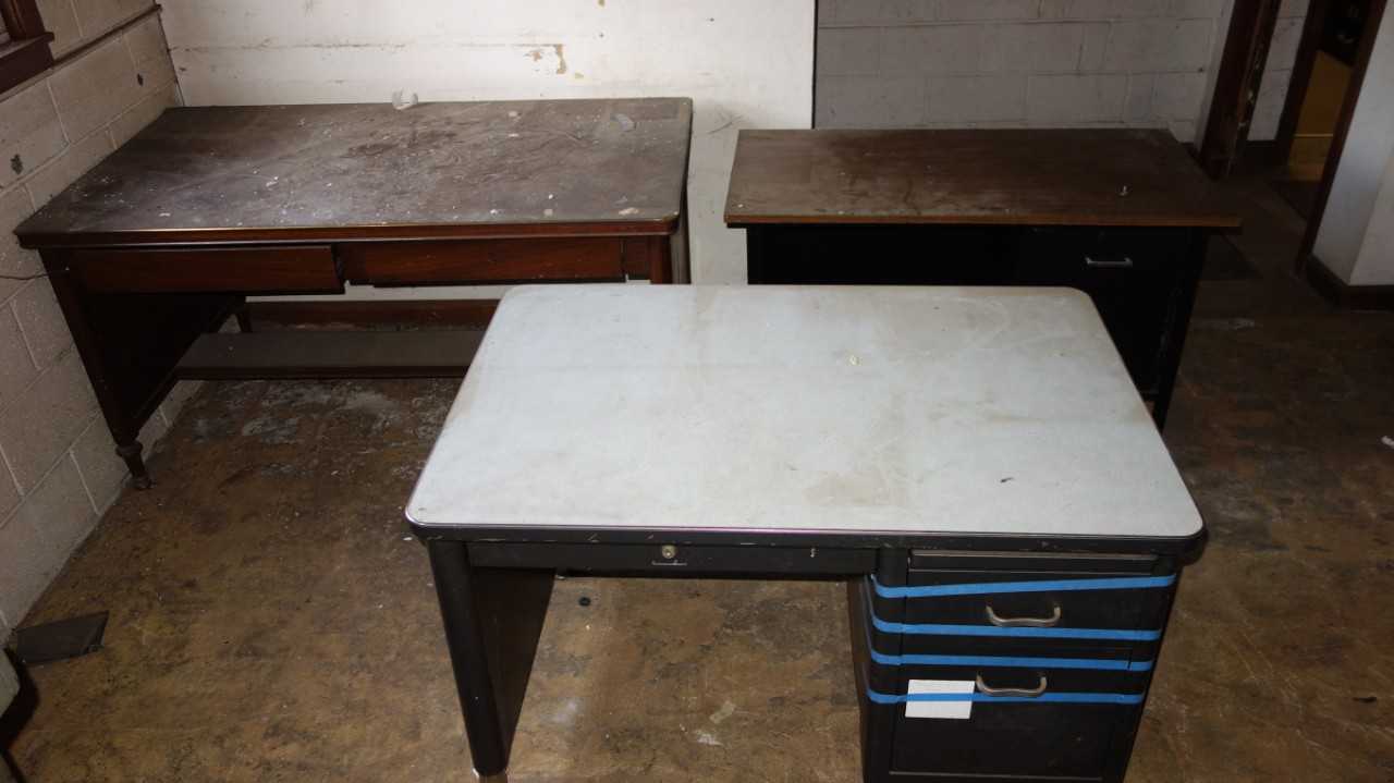 LOT OF 3 ASSORTED OFFICE DESKS, STEEL AND WOOD - PLANT & FACILITY