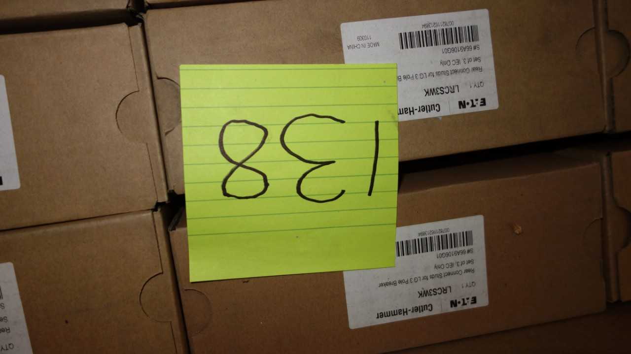 1 PALLET OF 138 EATON LRCS3WK REAR CONNECT STUDS LG BREAKER - CIRCUIT BREAKERS