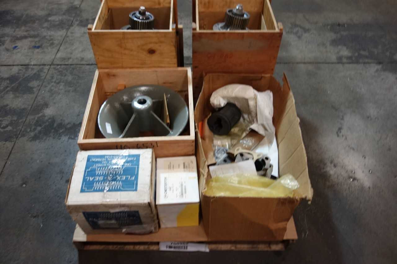 1 PALLET OF CENTRIFUGAL PUMPS, ASSORTED PUMP PARTS - CENTRIFUGAL PUMP