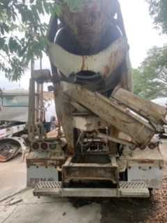 2001 MACK DM6805 READYMIX CONCRETE TRUCK - HYDRO EXCAVATOR TRUCKS