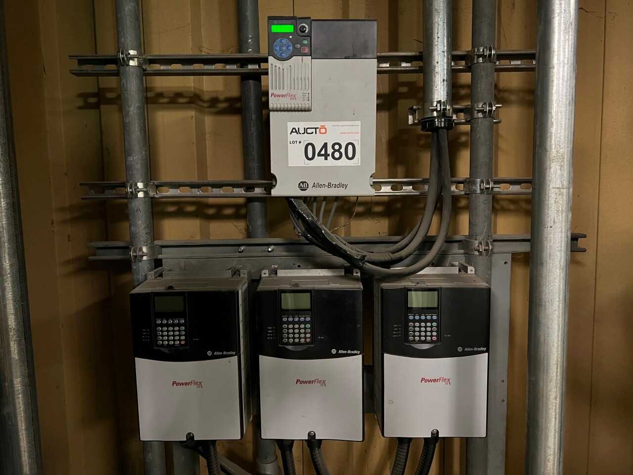 4x Allen Bradley Powerflex 525 & 70 VFDs - MOTOR DRIVES