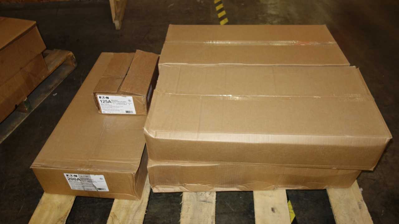 1 PALLET OF EATON 200A, 125A METER SOCKET BREAKER PANELS - CIRCUIT BREAKERS