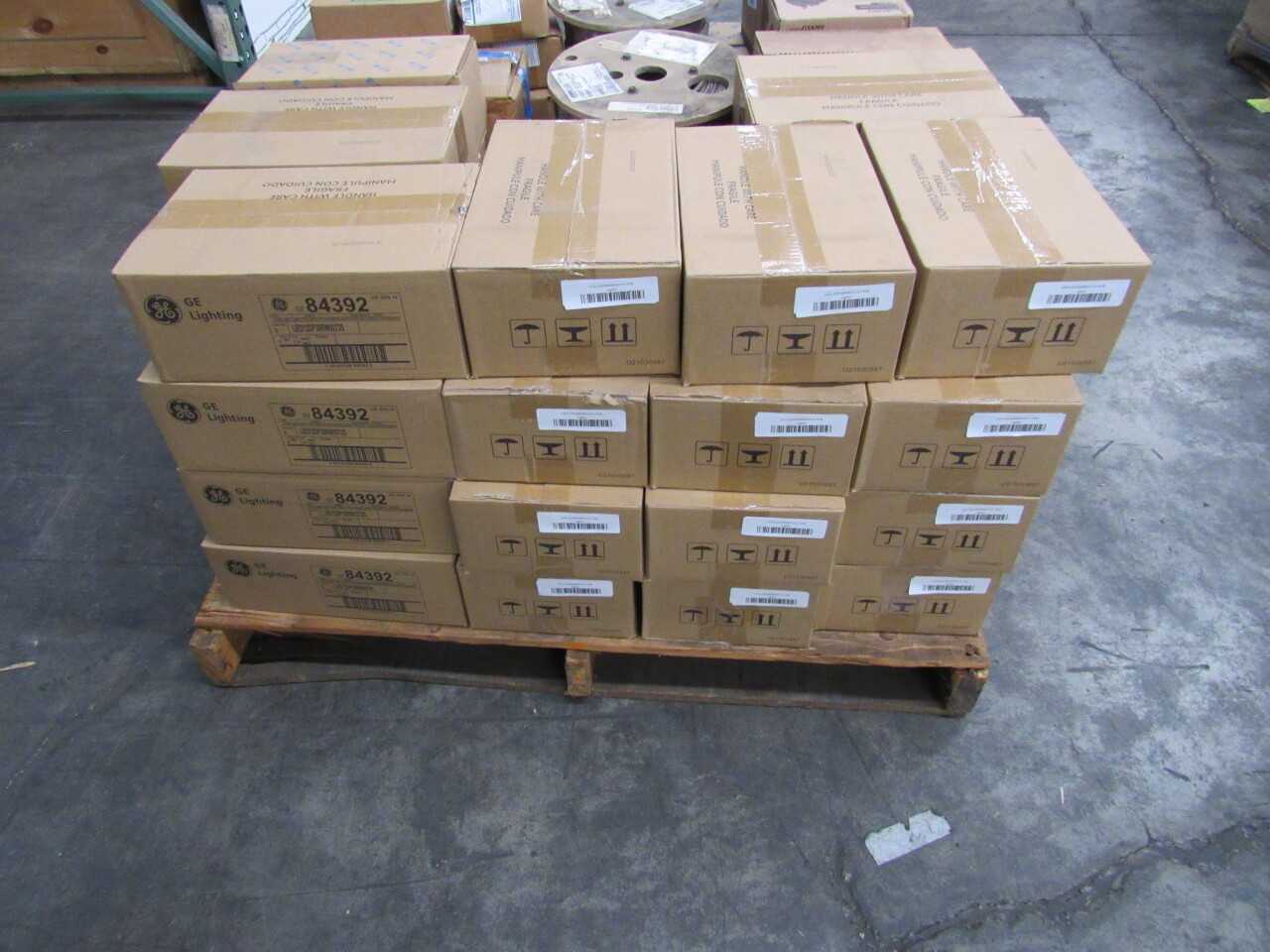 Pallet of 520x Assorted Cable/Wire/Cord/Outlet, Pumps & Lights - ELECTRICAL COMPONENTS