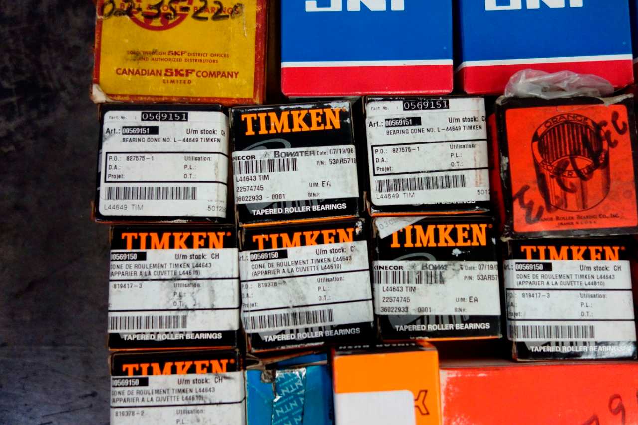 1 PALLET OF ASSORTED BEARINGS - BEARINGS