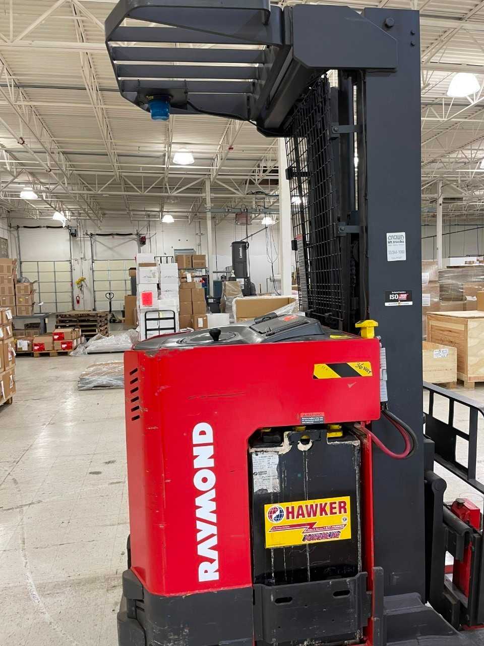 Raymond Electric EASI R40TT Standing Fork Lift - FORKLIFTS
