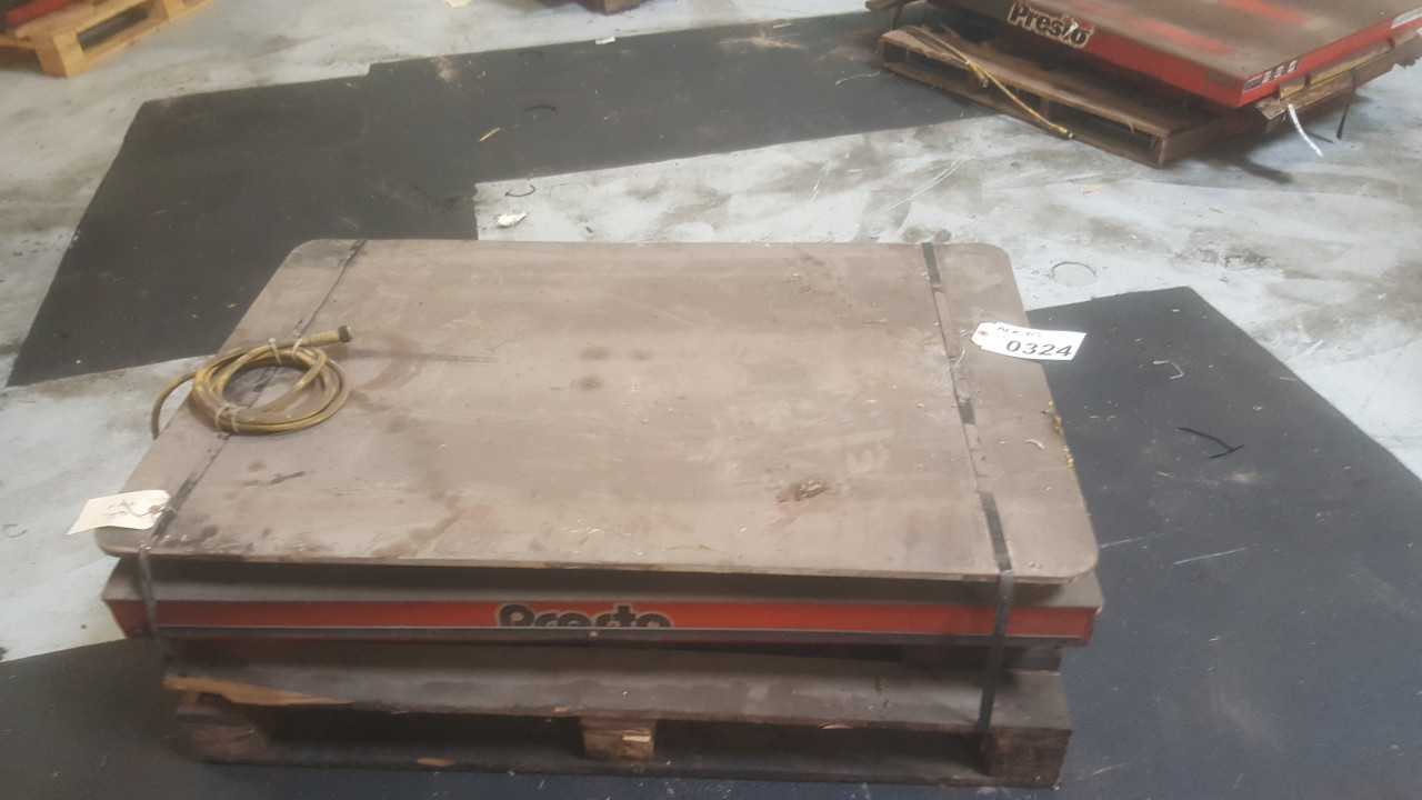 Presto scissor lift table, 3000lb capacity - MATERIAL HANDLING Presto scissor lift table, 3000lb capacity - MATERIAL HANDLING
