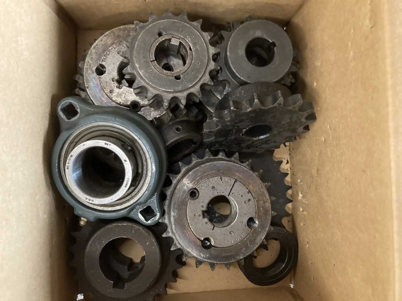 Lot of Salvage Sprockets and Bearings - BEARINGS Lot of Salvage Sprockets and Bearings - BEARINGS