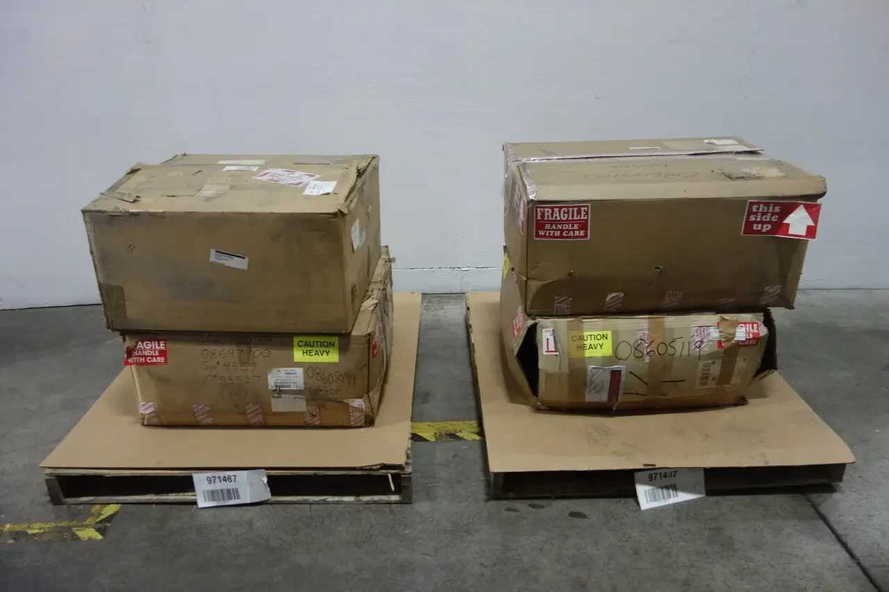 2 PALLETS OF ASSORTED HONEYWELL POWERTRACK CABLE CARRIER - ELECTRICAL COMPONENTS 2 PALLETS OF ASSORTED HONEYWELL POWERTRACK CABLE CARRIER - ELECTRICAL COMPONENTS