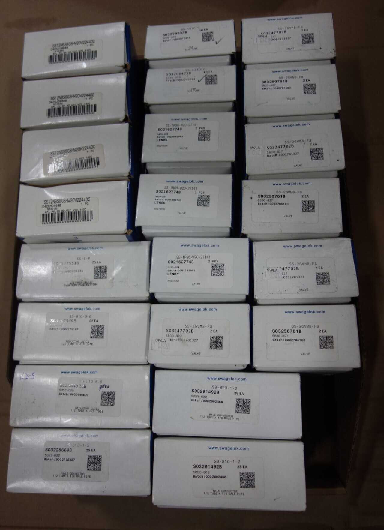 LOT OF ASSORTED SWAGELOK FITTINGS - PROCESS EQUIPMENT