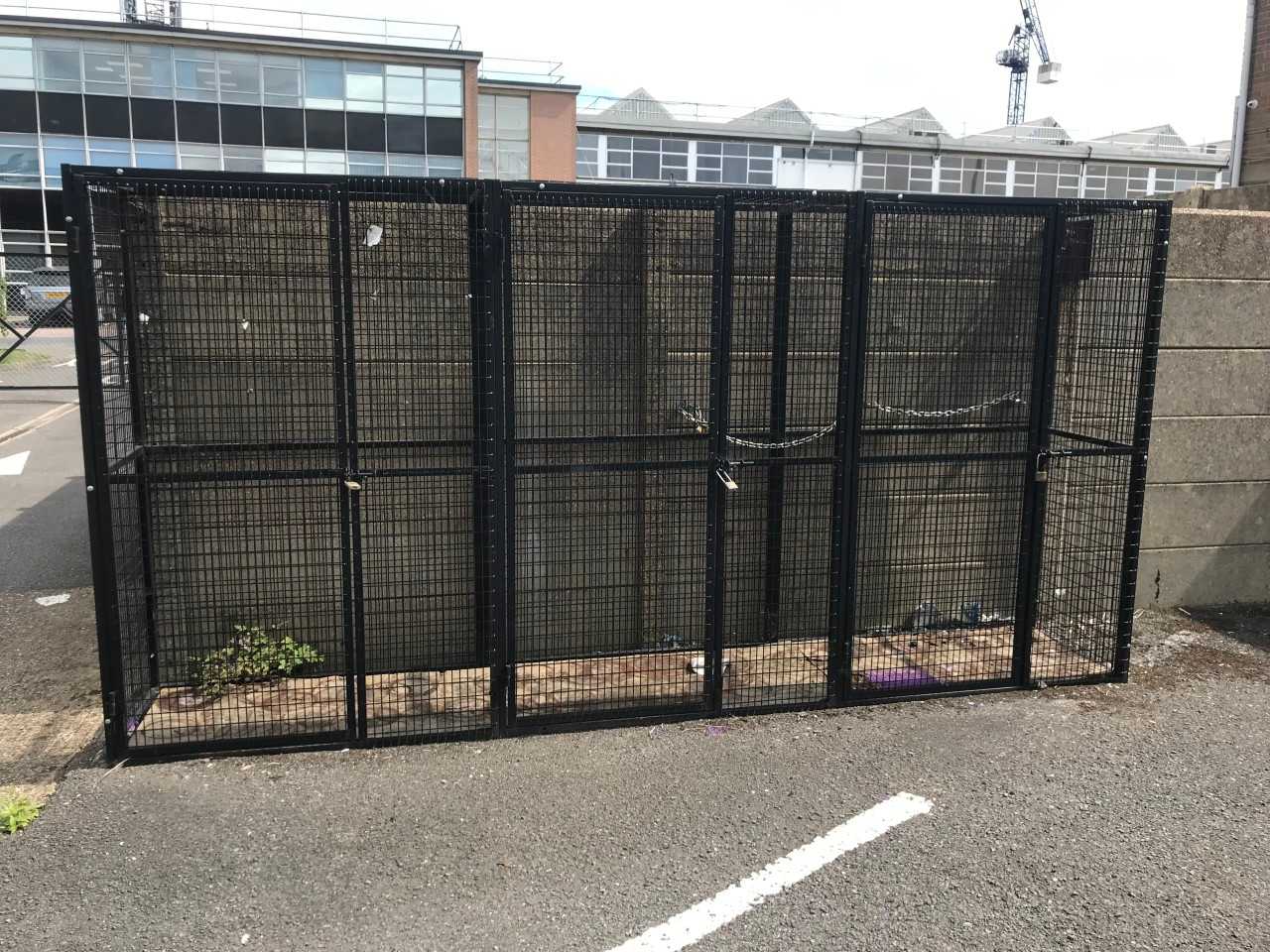 Caging Storage for outdoor/indoor x3 - TOOL STORAGE