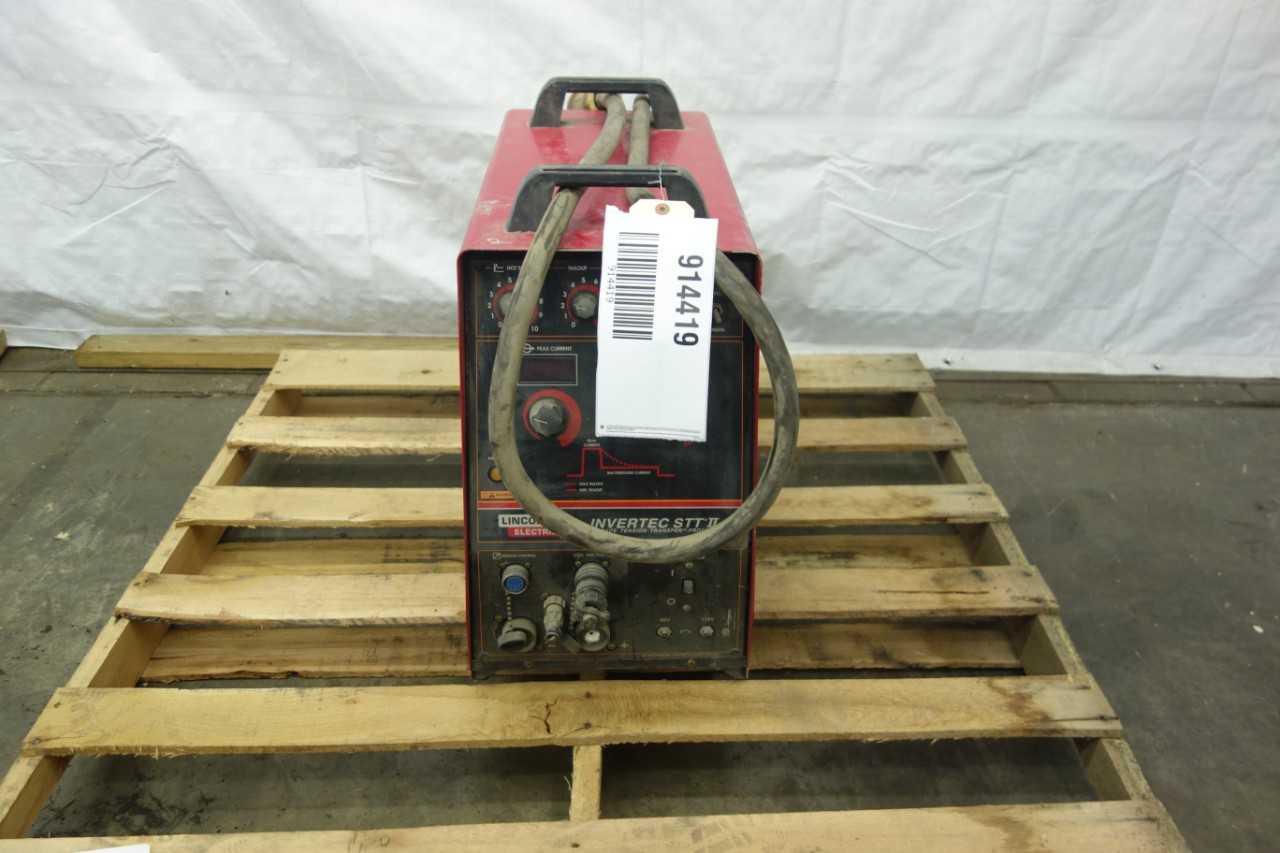 LINCOLN ELECTRIC INVERTEC STT II SURFACE TENSION TRANSFER WELDER - WELDING EQUIPMENT