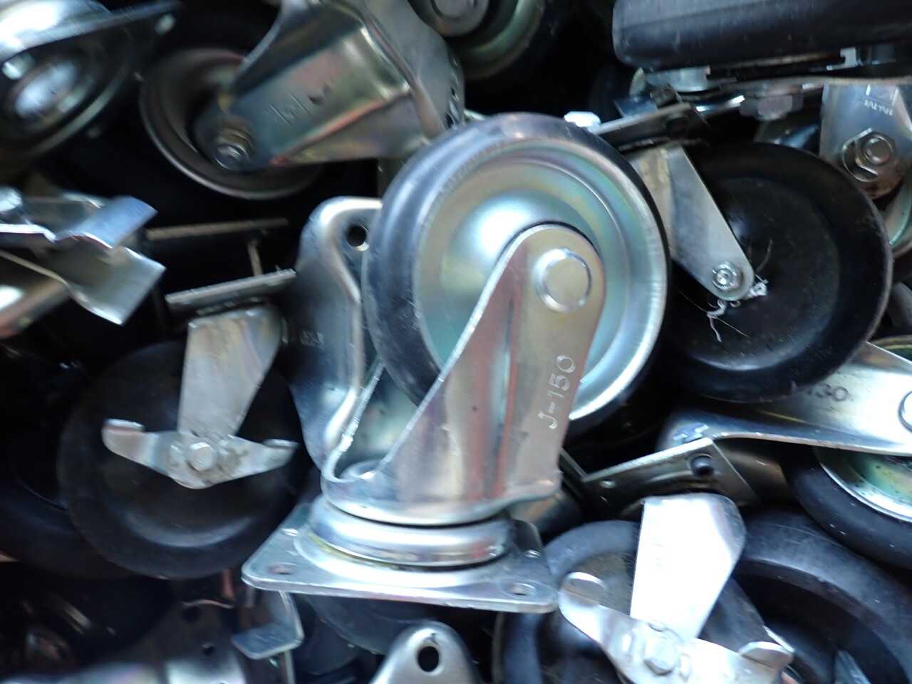 Tub Skid Mixed Casters (2599413) Charleston - MATERIAL HANDLING