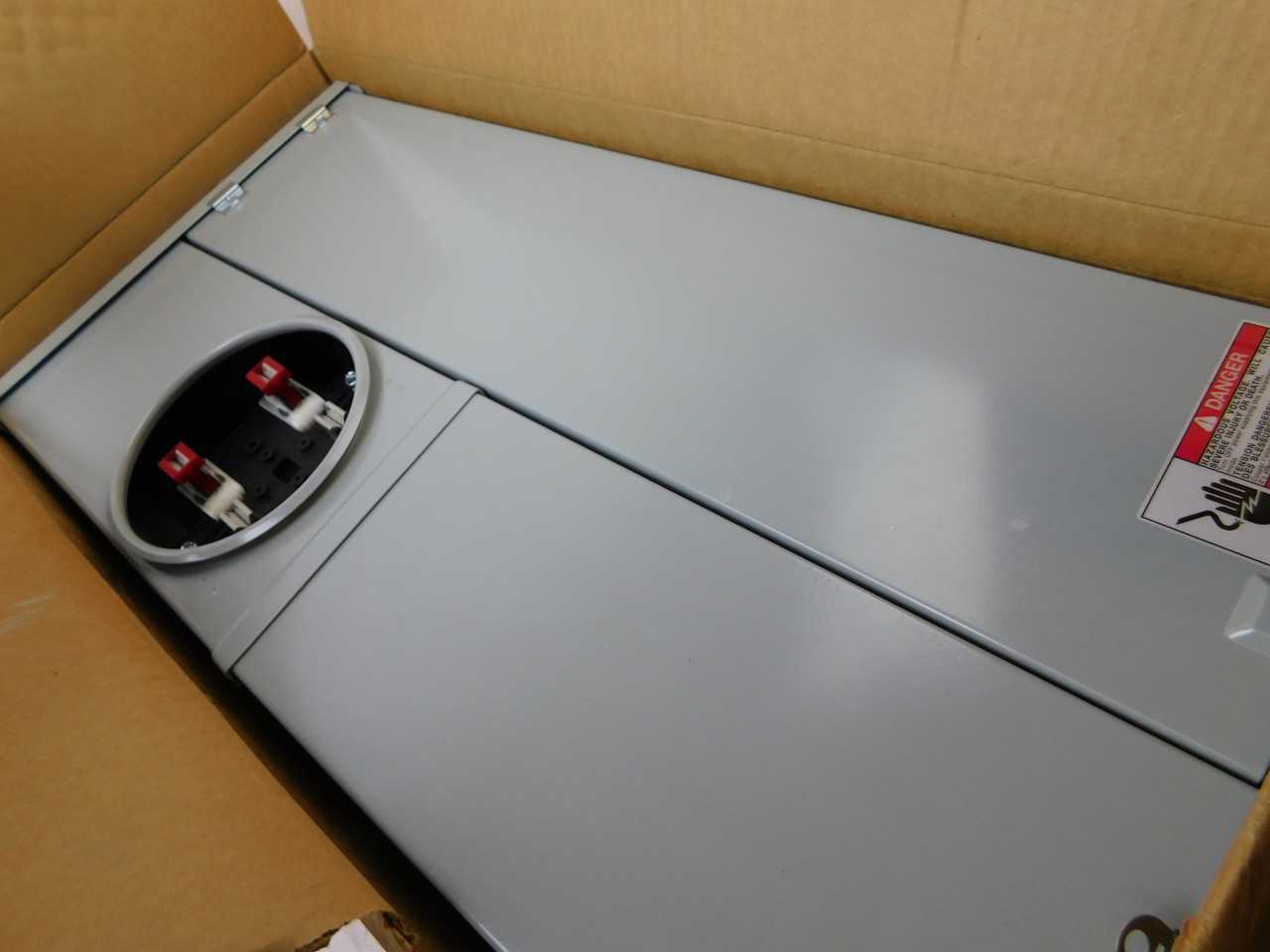 Quantity of 2x MBE1212L200BTS Electrical Panel/Loadcenter/Switchboards - ELECTRICAL COMPONENTS