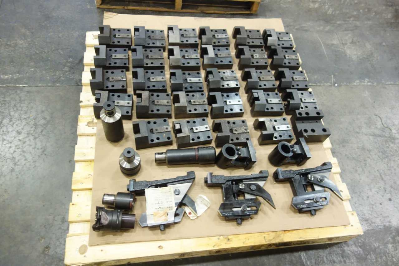 1 PALLET OF ASSORTED TOOL HOLDERS  MILLING MACHINING TOOLS  EMEC - ELECTRIC POWER TOOLS