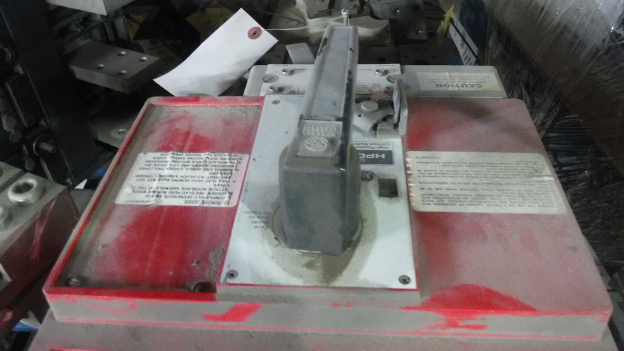 1600 Amp GE High Pressure Contact Switch - CIRCUIT BREAKERS