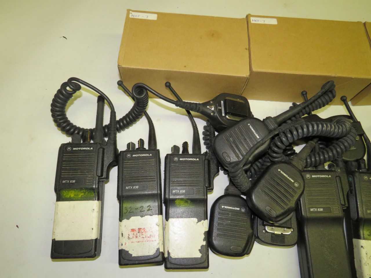 LOT MOTOROLA MTX 838 RADIOS - TELECOMMUNICATION