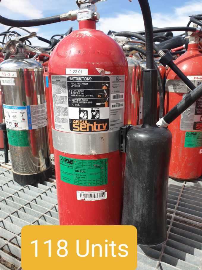 Fire extinguisher, Class B / C, (1 lot of 118 each) - SAFETY EQUIPMENT Fire extinguisher, Class B / C, (1 lot of 118 each) - SAFETY EQUIPMENT