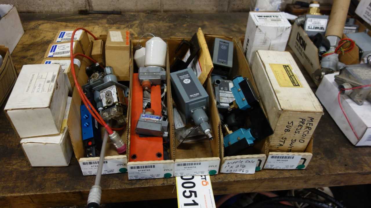 LOT OF 4 TOTES OF ASSORTED ELECTRICAL CONTROLS SWITCHES - ELECTRICAL COMPONENTS