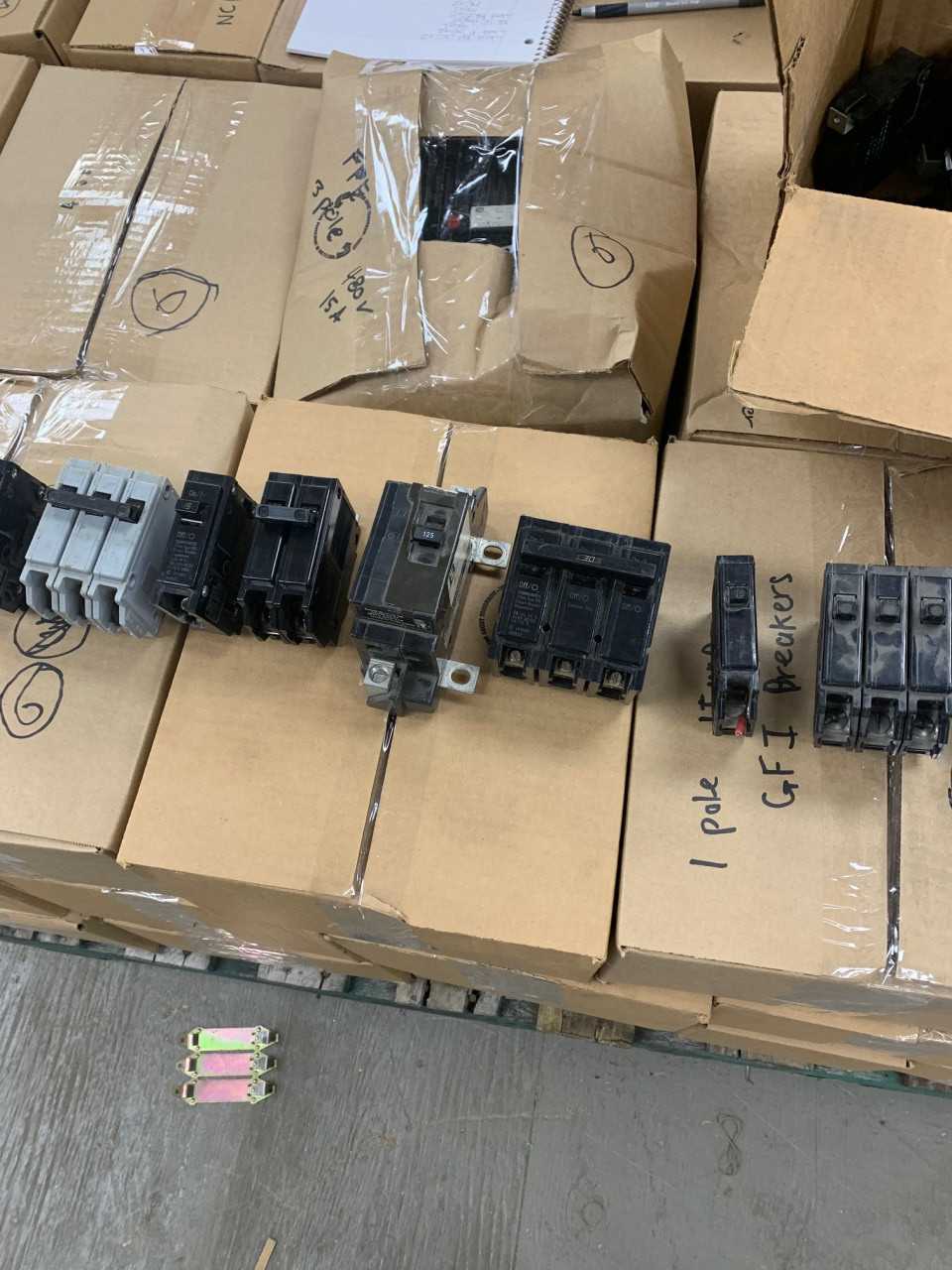 Assorted Pallet of Circuit Breakers - CIRCUIT BREAKERS