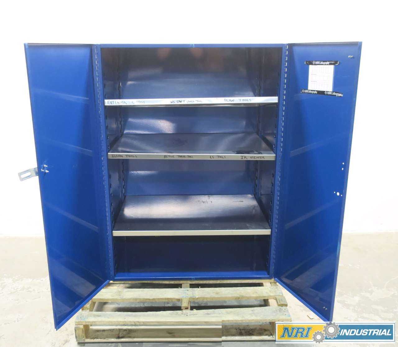 48X34X22 IN METAL STORAGE LOCKER - TOOL STORAGE