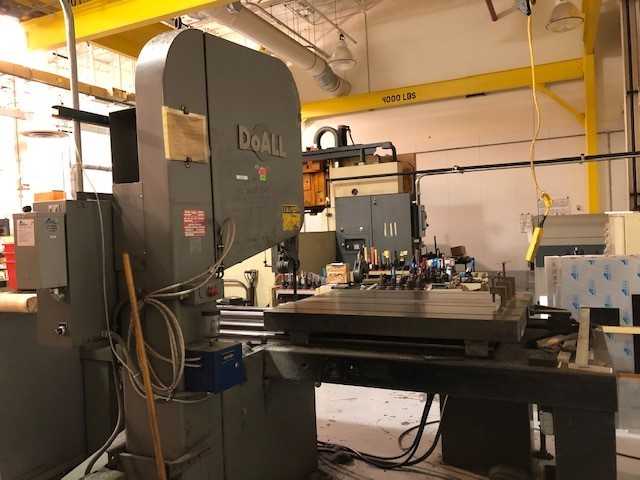 DoAll Band Saw with sliding table - VERTICAL BAND SAWS DoAll Band Saw with sliding table - VERTICAL BAND SAWS
