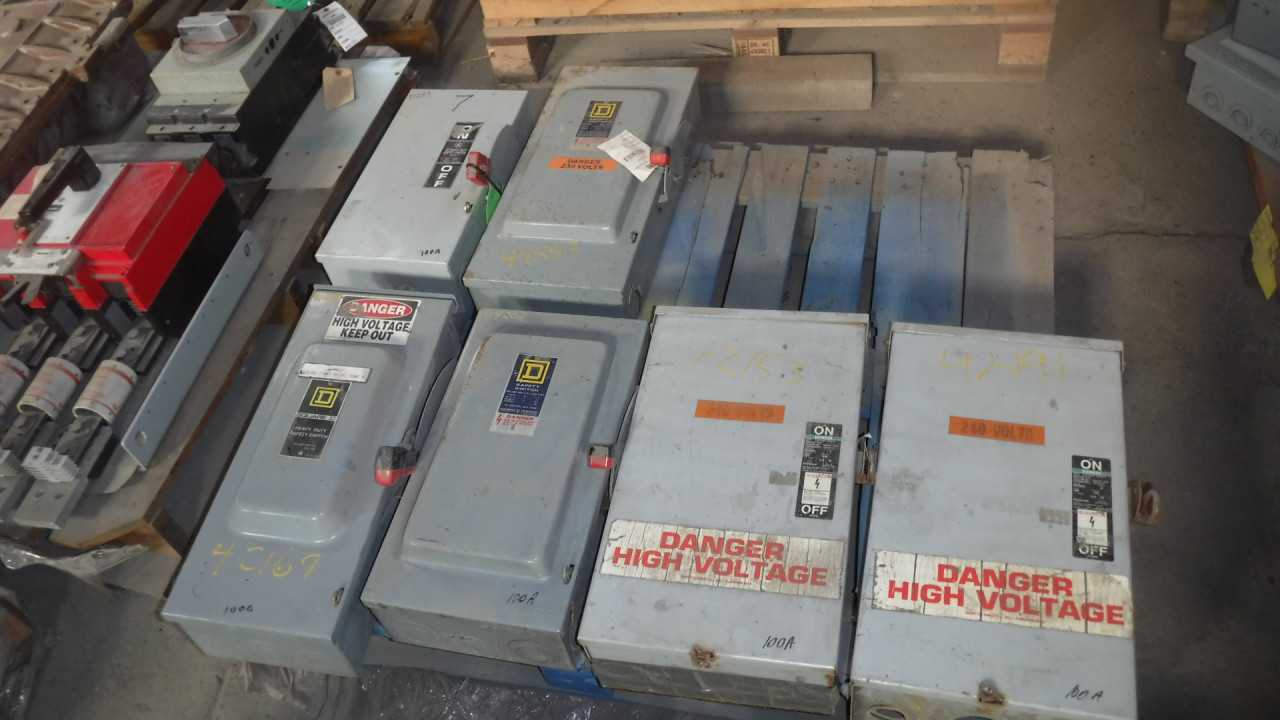 Lot of Six 100 Amp Safety Switches - SAFETY EQUIPMENT