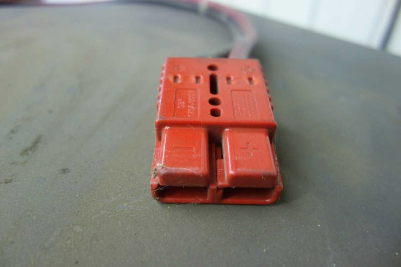 GENERAL BATTERY DELUXE CONTROL MX3-12-550 BATTERY CHARGER - MATERIAL HANDLING