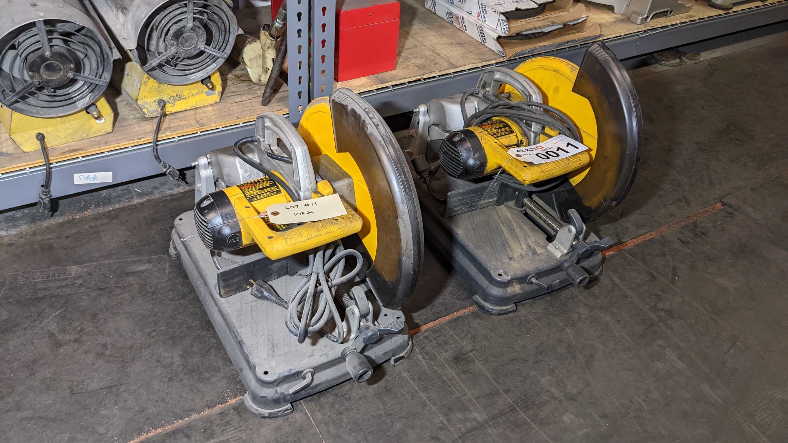 LOT OF 2 DEWALT MULTICUTTER - ELECTRIC POWER TOOLS