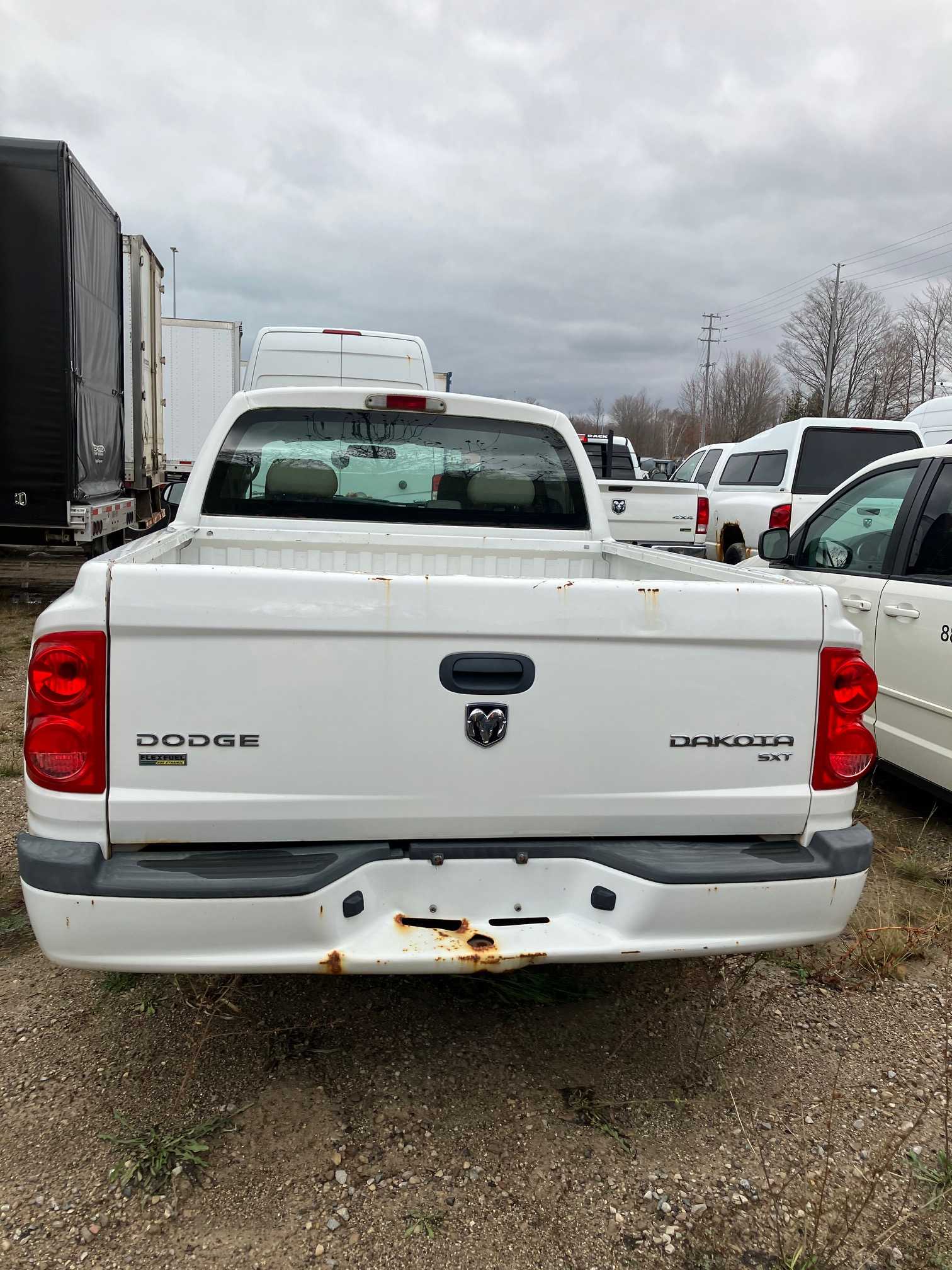 2010 DODGE DAKOTA SXT - HYDRO EXCAVATOR TRUCKS
