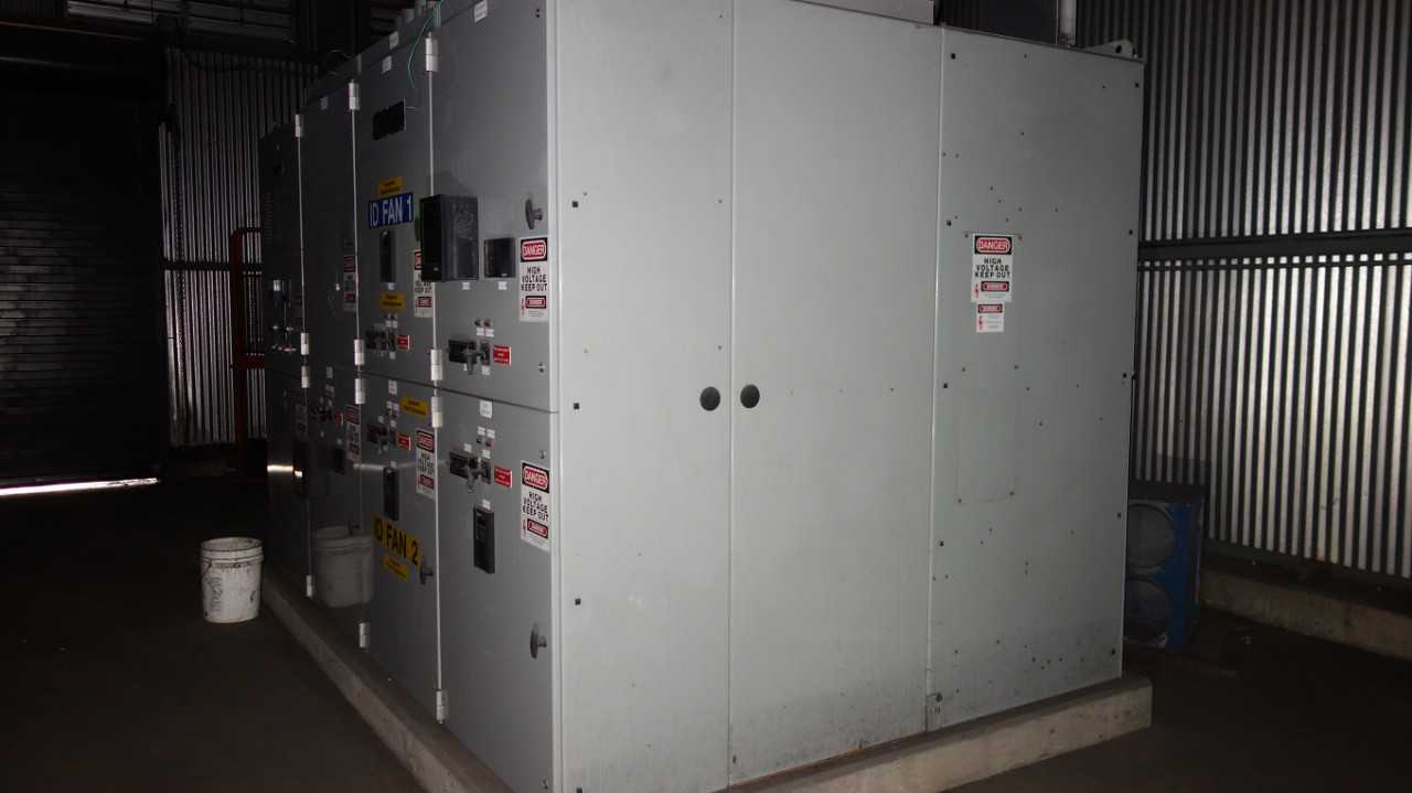4X SECTIONS OF POWELL POWL-VAC SWITCHGEAR PANELS - AUTOMATION & CONTROLS
