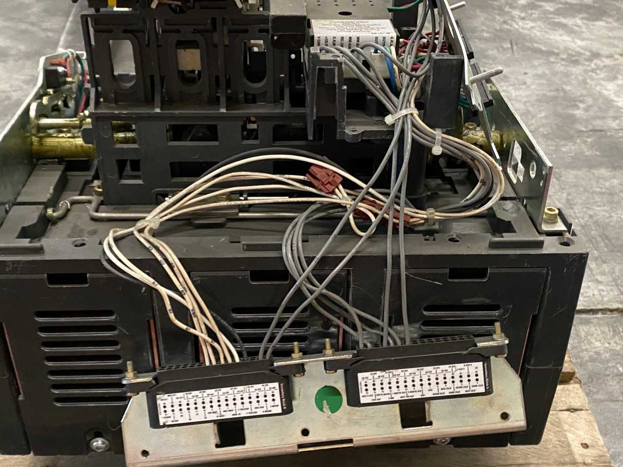 Quantity of 1x 1200A SBS6123HEA12CQNMNN4Y Magnum Breaker - CIRCUIT BREAKERS