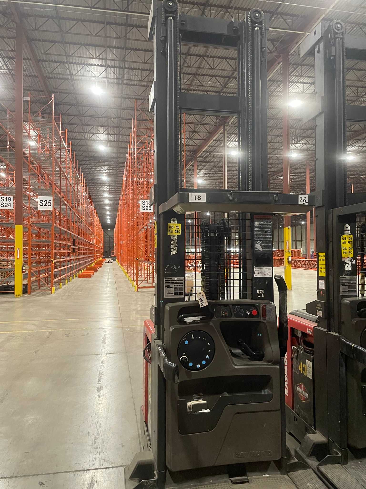 2008 RAYMOND 560-OPC30TT ORDER PICKER - ORDER PICKER