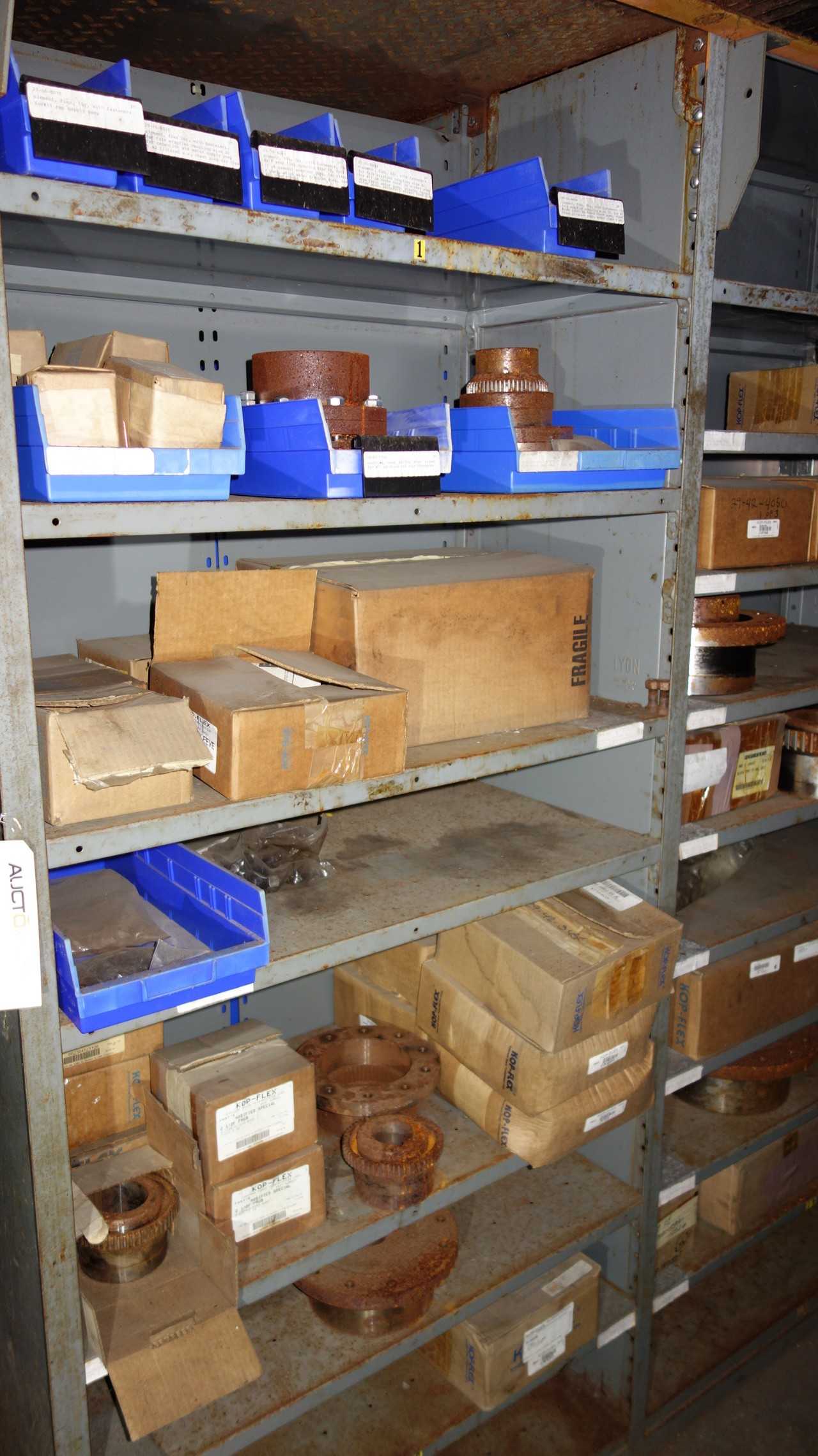 CONTENTS OF 7 SECTIONS OF SHELVING, HUBS, COUPLINGS - SHELVING