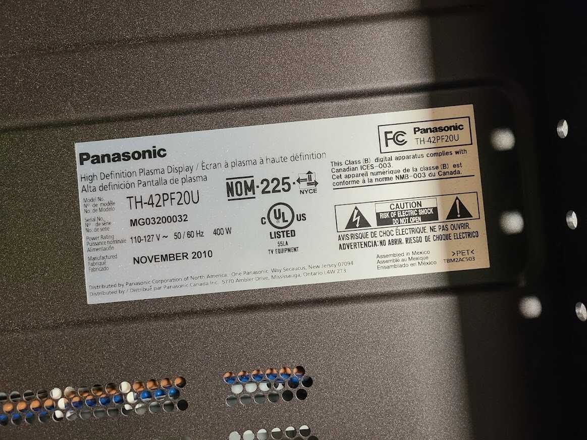 The Panasonic TH-50PF11UK is a 42" plasma display - MISCELLANEOUS
