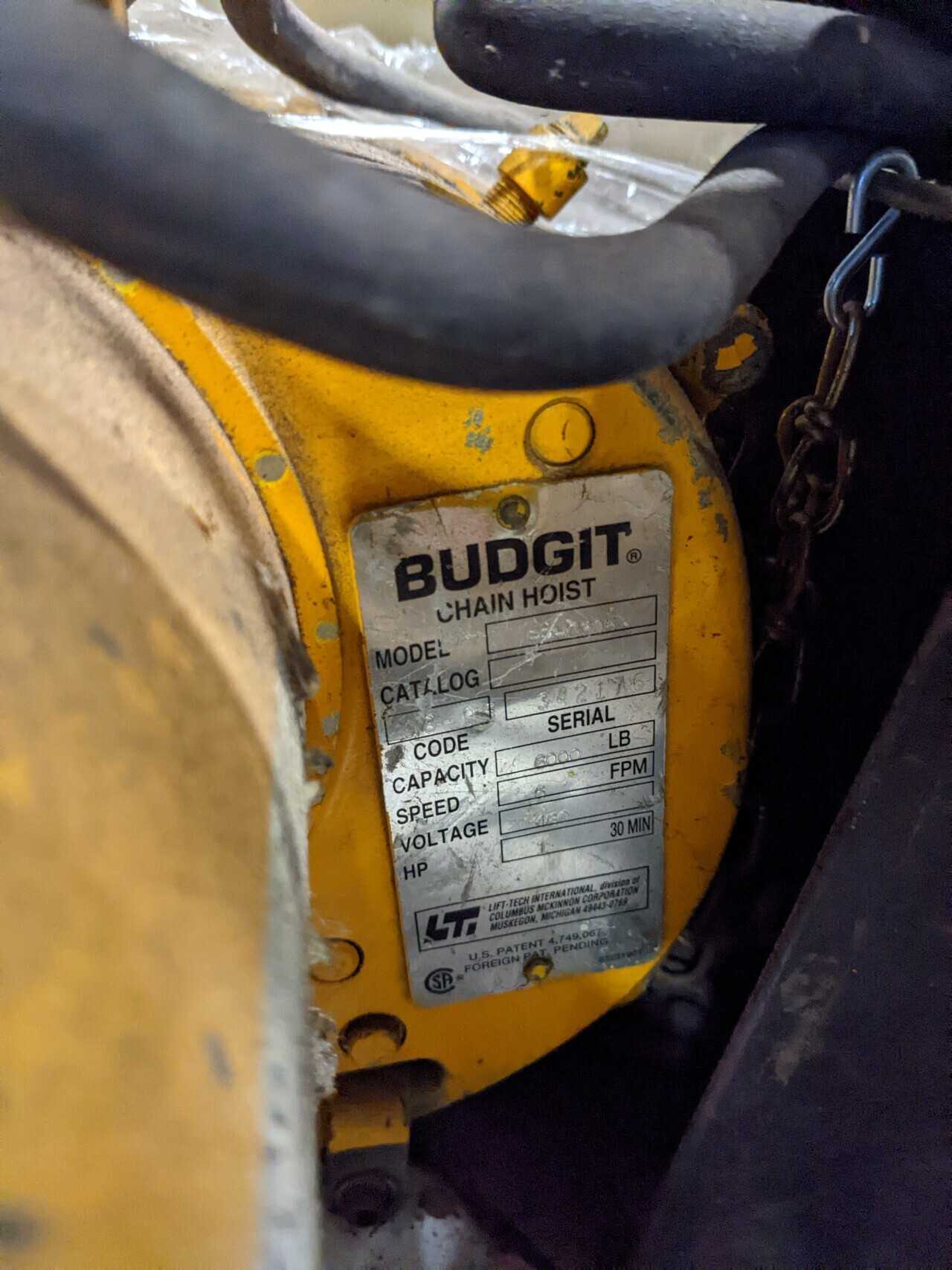 8 PALLETS OF ASSORTED AC MOTORS, ELECTRIC HOISTS, SIEMENS, BUDGIT (NEED REPAIRS) - ELECTRIC MOTORS