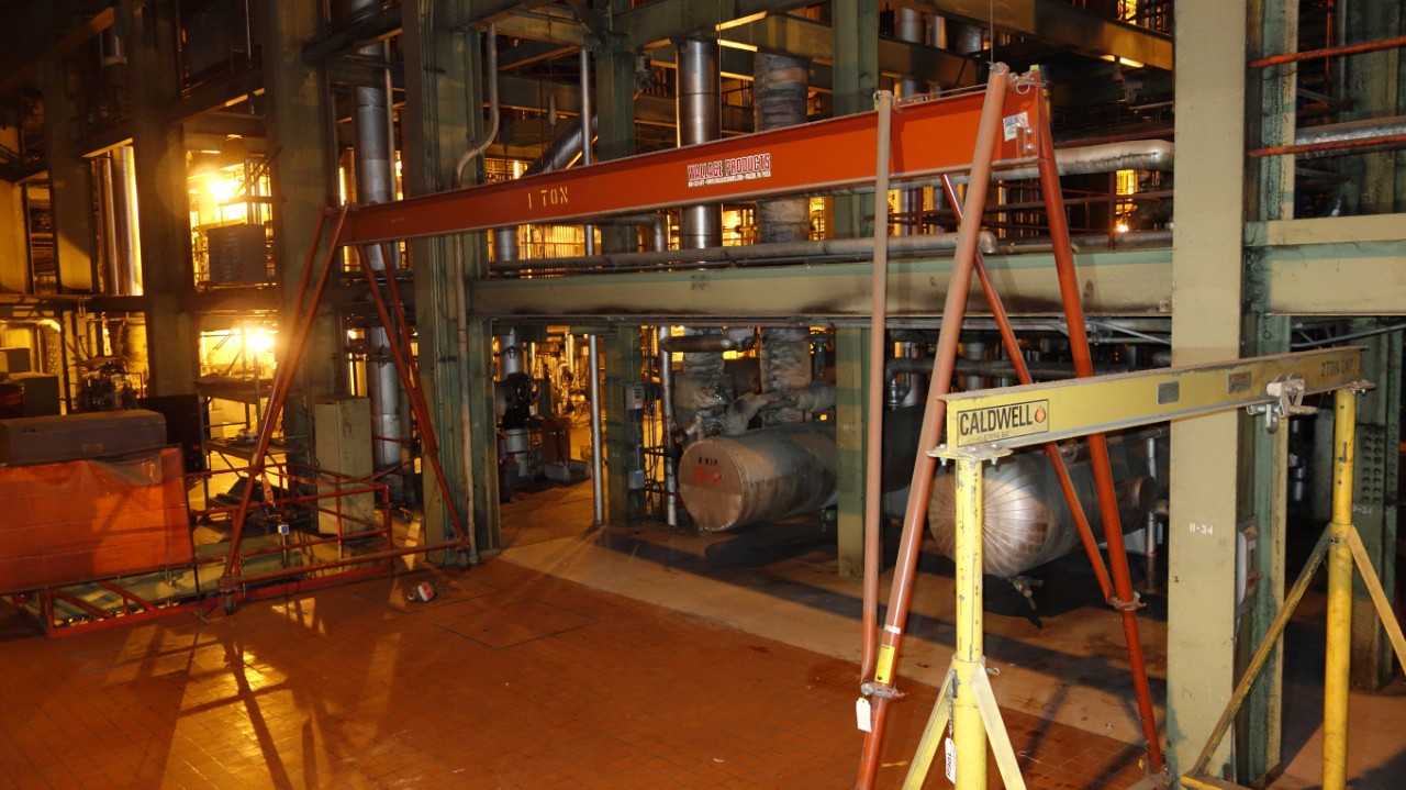 WALLACE 1-TON I-BEAM HOIST - LIFTING EQUIPMENT