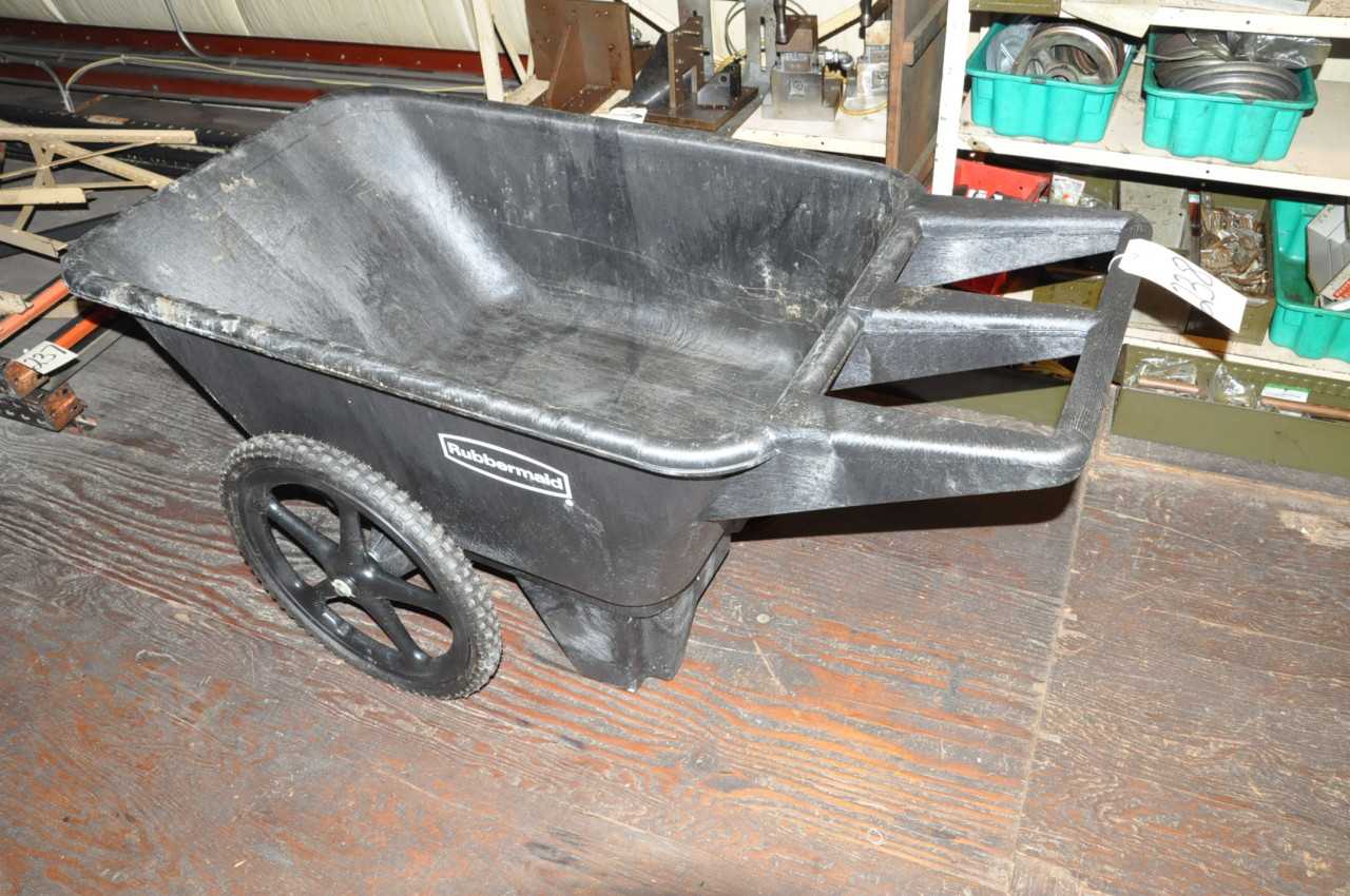 RUBBERMAID Wheel Barrow, (Located on Loft) - MATERIAL HANDLING