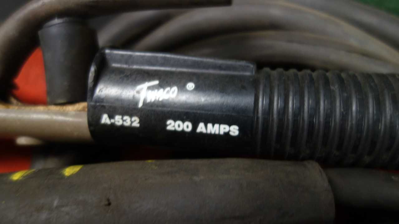 LOT OF WELDING LEADS ARCAIR K4000 TWECO A-532 - WELDING EQUIPMENT