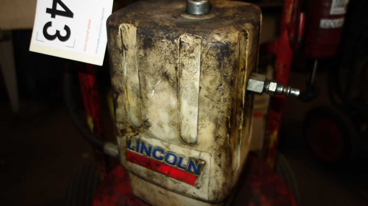 LINCOLN 5 GALLON BUCKET GREASE PUMP WITH CART - PUMPS