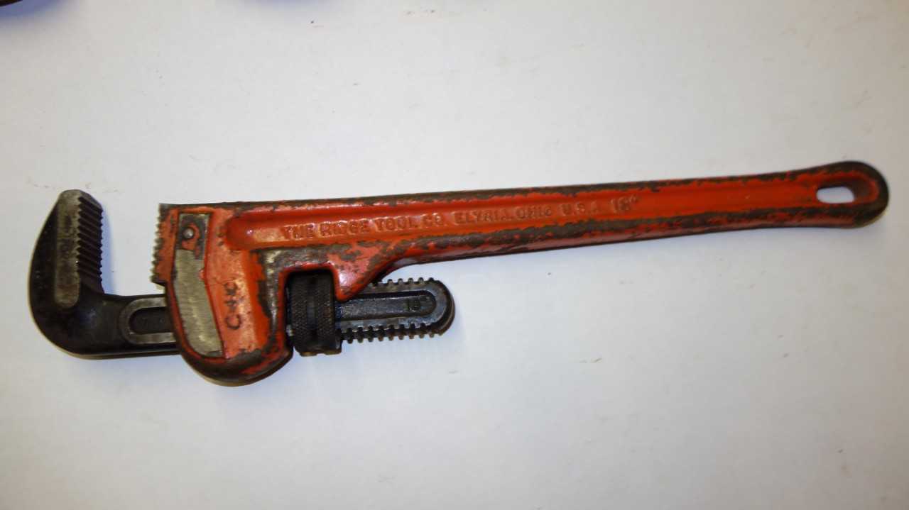 LOT OF 5 RIDGID 18 IN ADJUSTABLE PIPE WRENCHES - HAND TOOLS