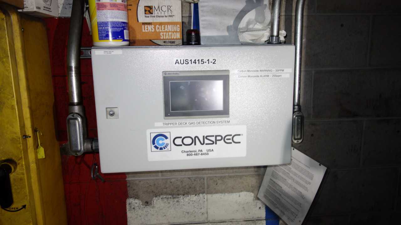 ALLEN BRADLEY MICROLOGIX 1400 CONTROLLER W/ 2711R-T7T - HMIS & DISPLAYS