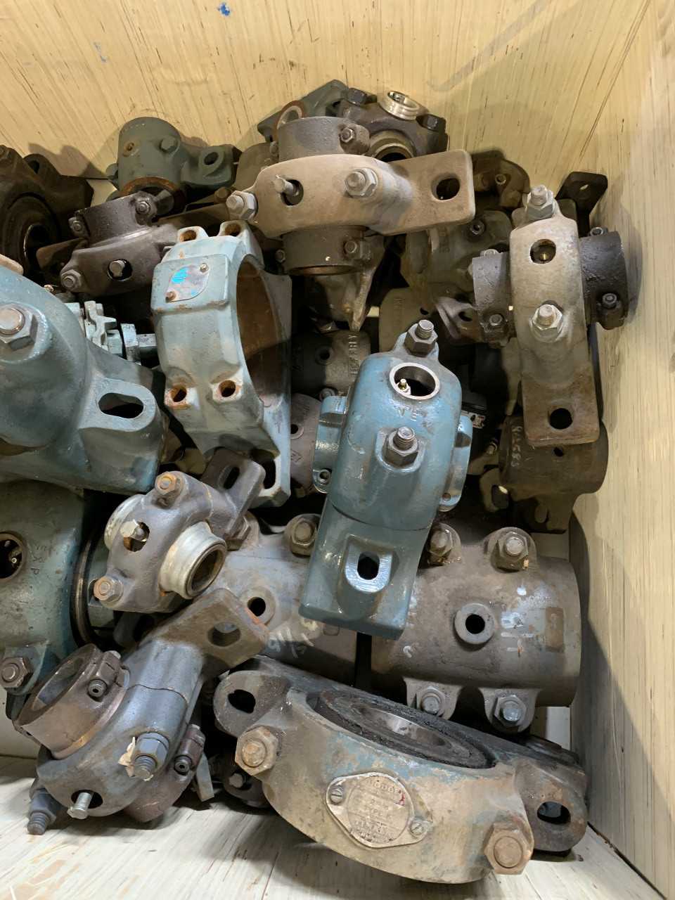 CRATE OF DODGE PILLOW BLOCK BEARINGS VARIOUS SIZES - BEARINGS