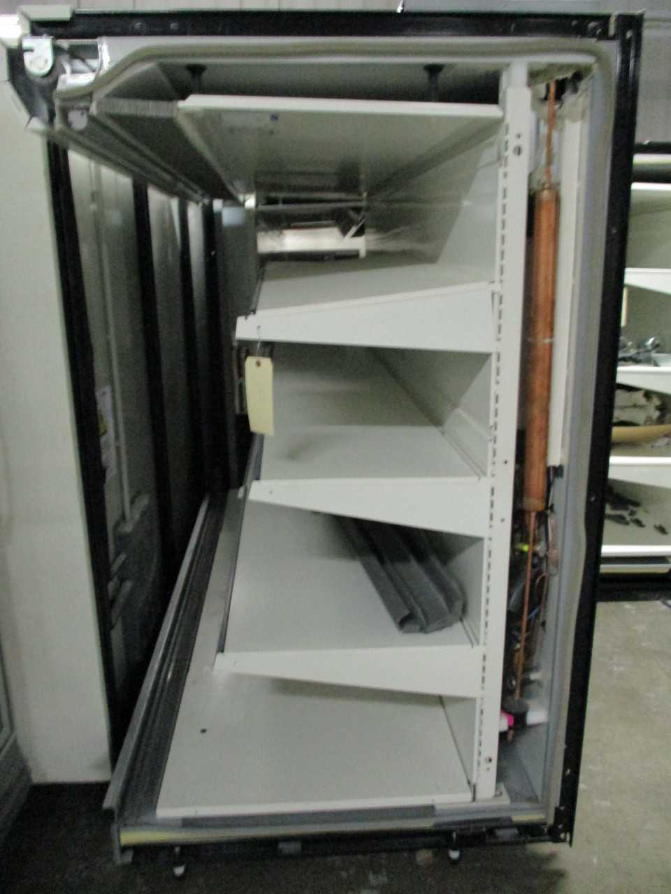 AHT Vento 250 L8 Upright Chiller - FOOD & BEVERAGE