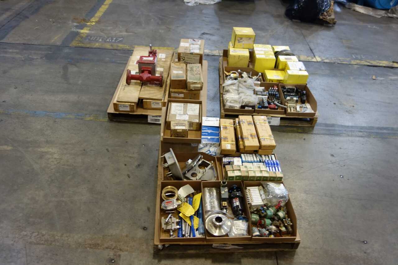 3 PALLETS OF ASSORTED MRO PUMPS/VALVES AND PARTS - INDUSTRIAL PARTS