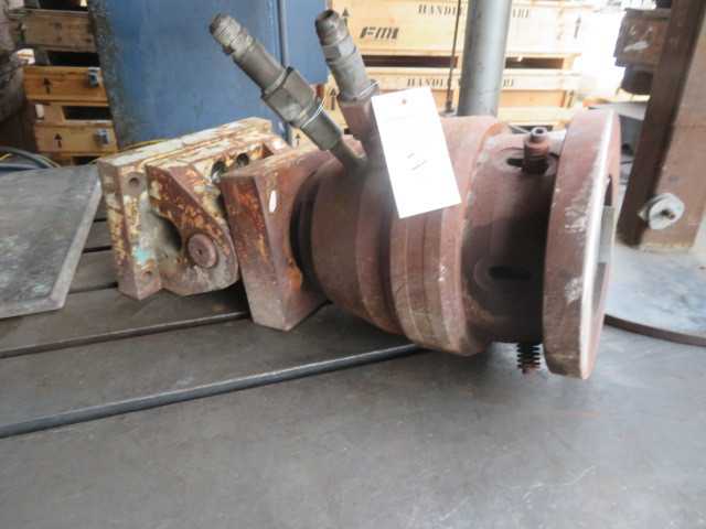 Stretch press jaw with inserts - MACHINING EQUIPMENT